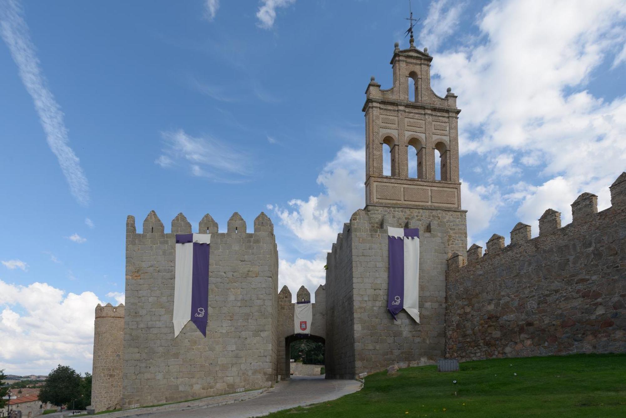 Balcony View To Avila's Alcazar